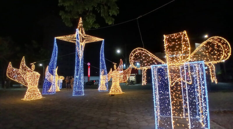 Prefeitura de Feira realiza licitação pública para garantir iluminação especial de Natal.