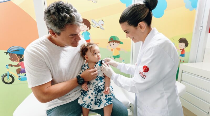 Especialista alerta: crianças e idosos são os mais vulneráveis à pneumonia e reforça importância da vacinação.