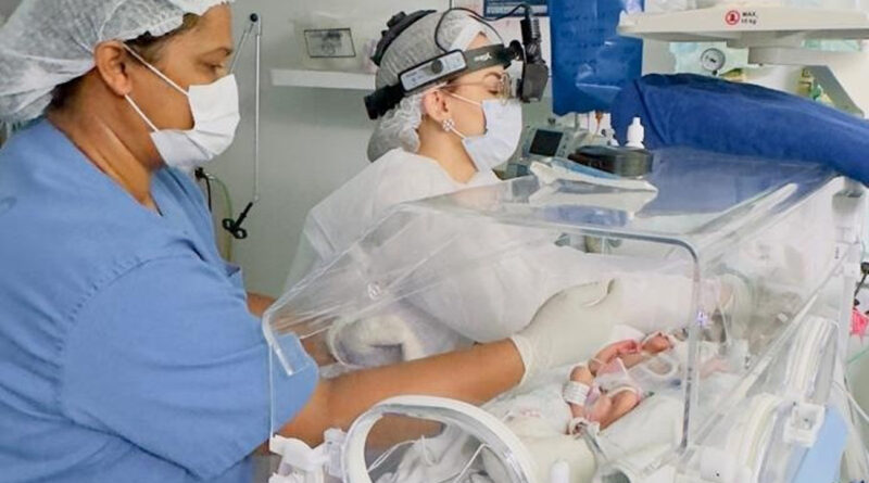 Novembro Roxo: Fundação Hospitalar oferece amor, cuidado e apoio a prematuros no Dia da Prematuridade.