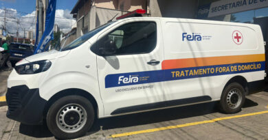 Secretaria de Saúde recebe ambulância para reforçar transporte de pacientes do TFD.