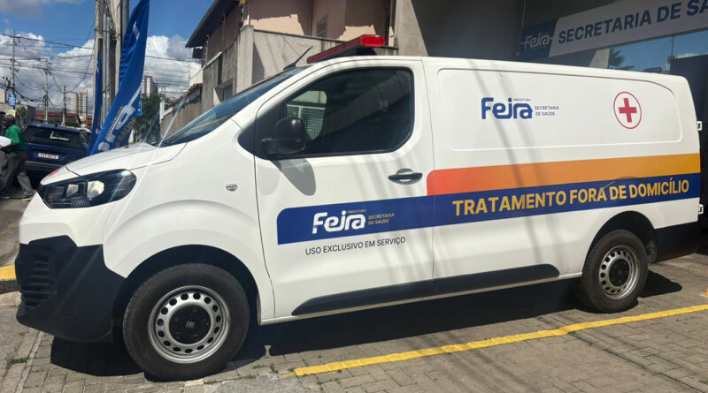 Secretaria de Saúde recebe ambulância para reforçar transporte de pacientes do TFD.