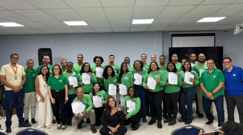 Neoenergia Coelba realiza formatura de turma da Escola de Eletricistas em Feira de Santana.