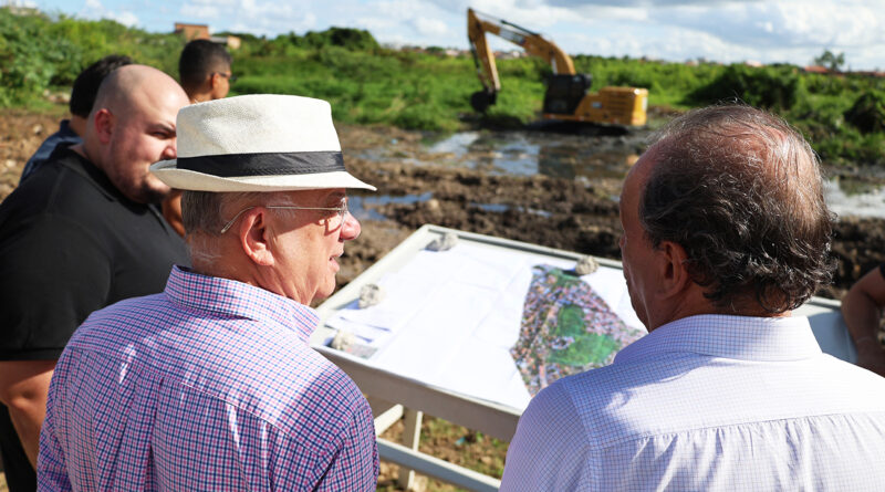Prefeitura de Feira dá início às obras de requalificação da lagoa Chico Maia.