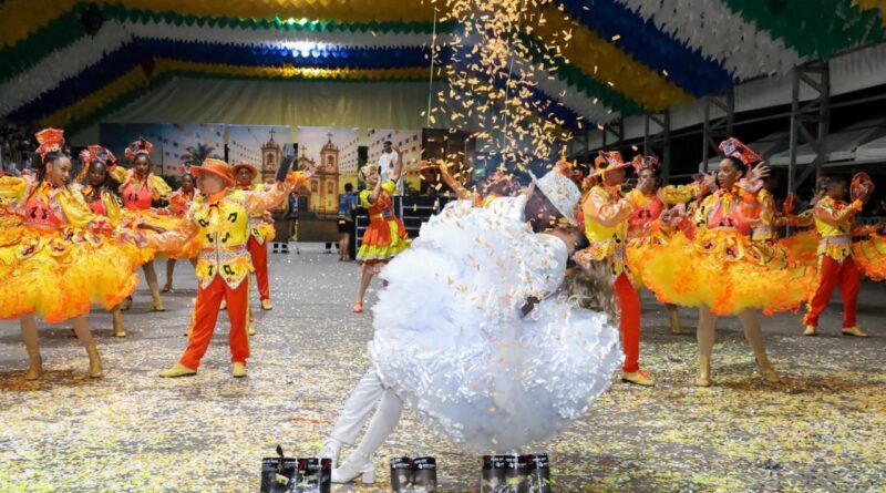 Luar do Recôncavo é tricampeã do Festival Regional de Quadrilhas Juninas do Recôncavo em SAJ.