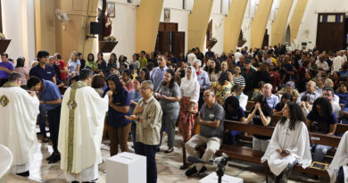 Trezena de Santo Antônio atrai centenas de fiéis ao Santuário de Santo Antônio.
