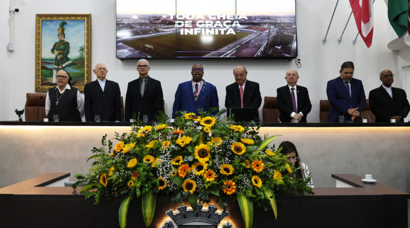Risomário Lôbo recebe Comenda Maria Quitéria e reafirma compromisso com Feira de Santana.