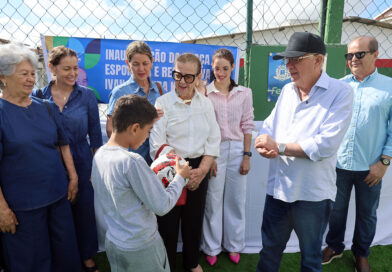 Comunidade da Conceição I celebra entrega de nova praça esportiva com gramado sintético