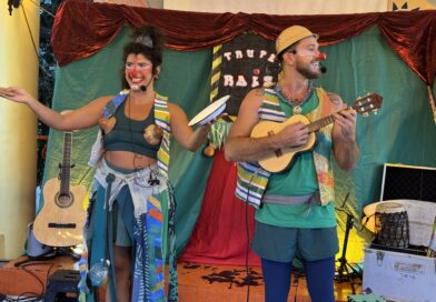 MÚSICA, CIRCO E DIVERSÃO NO PALCO DO DOMINGO TEM TEATRO!