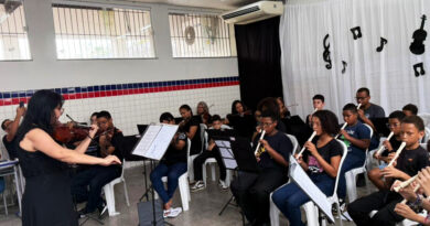 CRAS Baraúnas promove apresentação musical da Orquestra da Paz CRAS Baraúnas promove apresentação musical da Orquestra da Paz