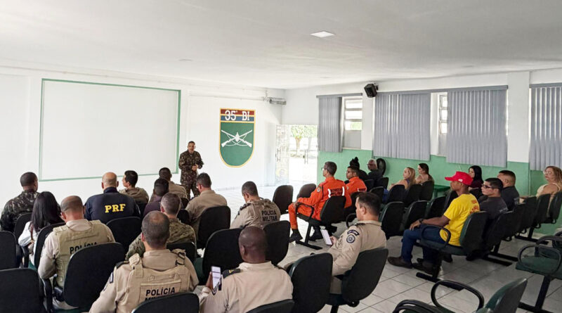 SMT participa de planejamento e anuncia reforço no efetivo para o Desfile Cívico do 7 de Setembro